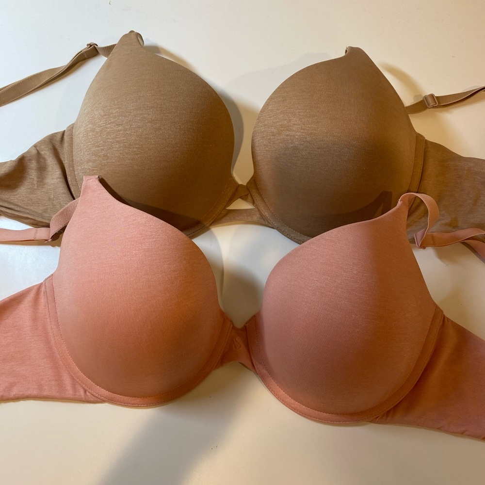 2 Victoria Secret Bras 34 DD